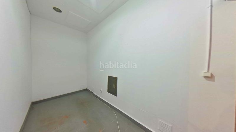 Foto 21f55155-f2ec-4963-b535-b64b49d25b9c. Local comercial a Can Rull Sabadell