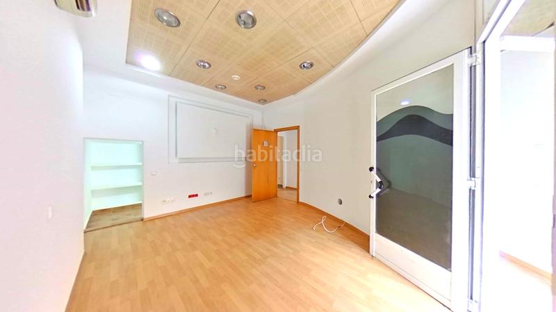 Foto dd58eccc-826a-4365-b3c0-ca3347ebcd18. Local comercial a Can Rull Sabadell