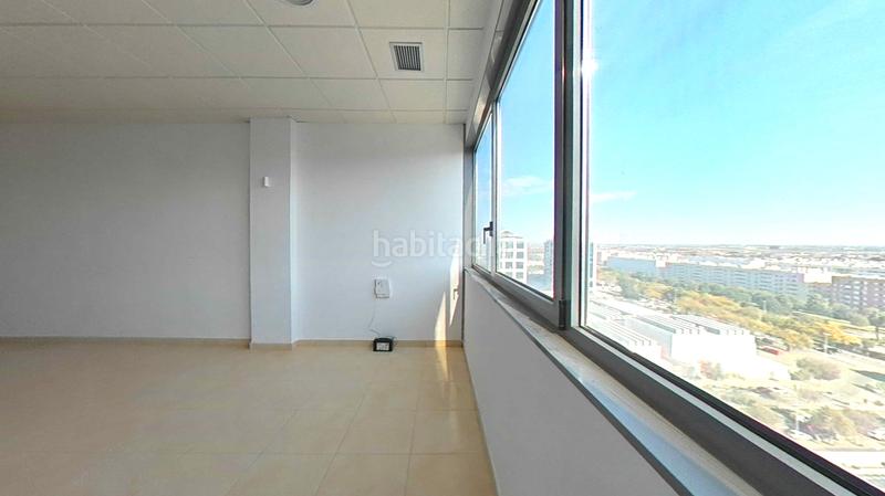 Foto e1845efe-4c24-4f3c-9c4a-5e356a41edb3. Büro in San Jerónimo - La Bachillera Sevilla