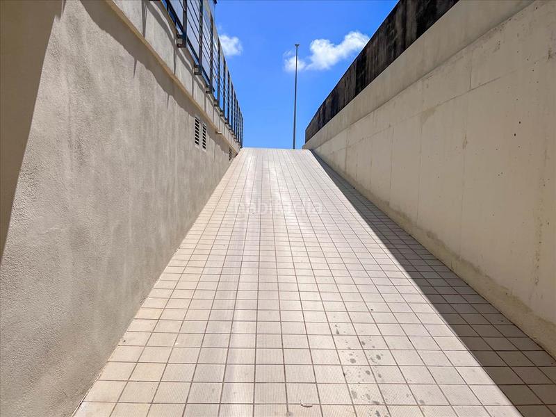 Foto c4f8ee31-37a3-4d39-86b6-00a3e4842e1f. Parking coche en Zona Avenida del Mar Castellón de la Plana