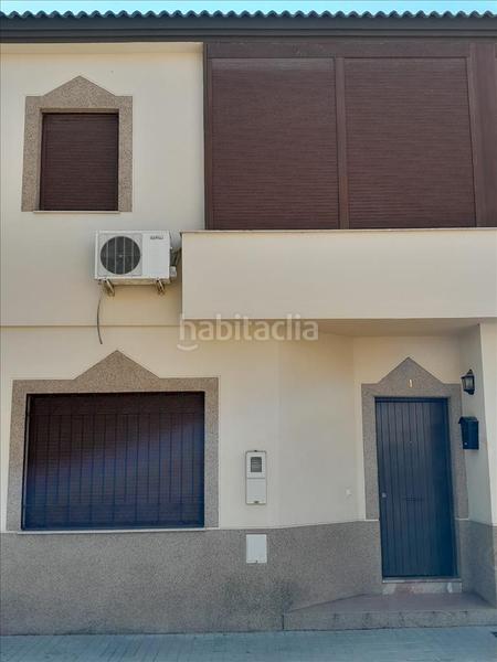 Foto 425be6e8-93ec-4043-8e7a-62a87914dd02. Casa adosada en Guillena pueblo Guillena