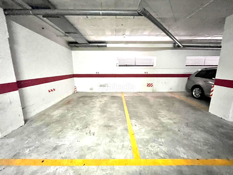 Foto 8a4ae37f-d987-43b6-8500-f471f0e5e5a2. Parking coche en Los Pacos Fuengirola