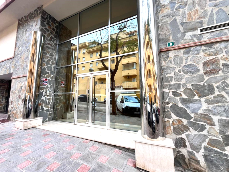 Foto 990b8f90-7567-4fe0-bc63-30cc34ad7a48. Parking coche en Los Pacos Fuengirola