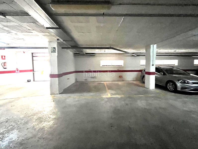 Foto 106f745c-9706-4e21-a923-4d778abb6140. Parking voiture dans Los Pacos Fuengirola