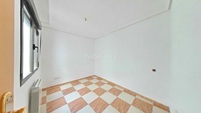 Foto 2115c7fd-2bf7-4f6f-b49a-3f02921ab55a. Etagenwohnung mit heizung parking in Manzanares