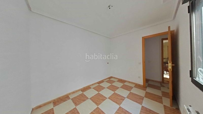 Foto c81fe90f-a7b7-4a5d-9b49-bbede050d88a. Etagenwohnung mit heizung parking in Manzanares