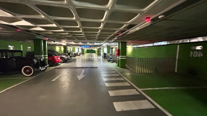 Foto aea5ad5f-7ffc-4d57-a38f-d4a4c4924290. Autoparkplatz in Plaza Elíptica - República Argentina Gandia