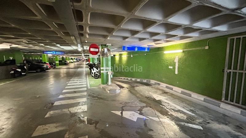 Foto 1a3f7f84-ad24-4944-95d6-16e1d30273a1. Aparcament cotxe a Plaza Elíptica - República Argentina Gandia