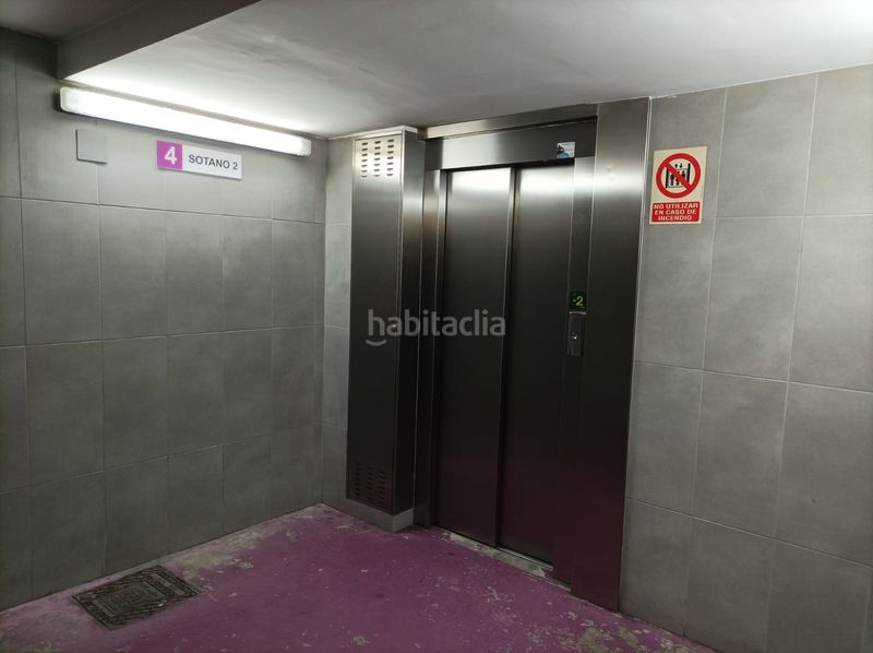 Foto fe4c7968-8068-4136-8b5e-919effef1f0e. Aparcament cotxe a Plaza Elíptica - República Argentina Gandia