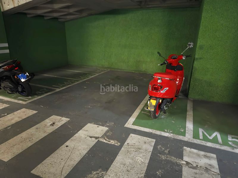 Foto ef055e2c-7d0c-409b-9169-2bc799746b4f. Aparcament cotxe a Plaza Elíptica - República Argentina Gandia