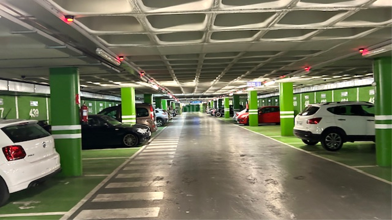 Foto e5ff83c6-01dd-4568-9e6a-9e02e8204dbc. Parking voiture dans Plaza Elíptica - República Argentina Gandia