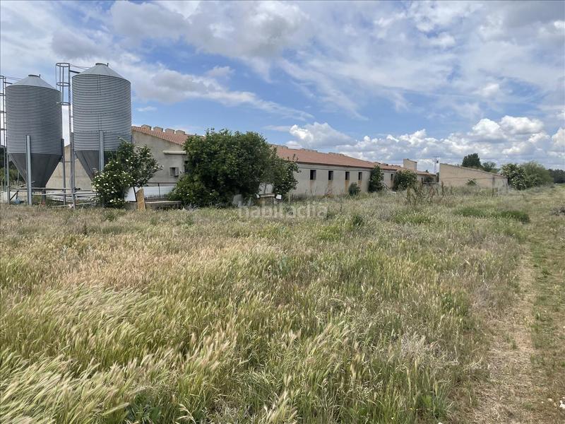 Foto eac50a99-5374-4060-81ef-53c472d83d95. Bâtiment à usage industriel dans Fuentepelayo