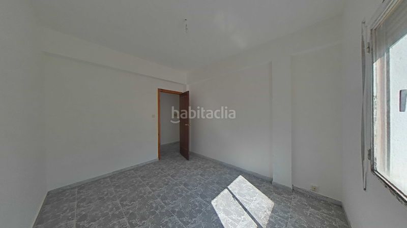 Foto 0bfb7798-b513-4cc6-8186-12c60c10a88f. Pis a Baza