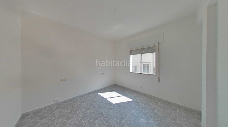 Foto ed105deb-9067-415a-aff5-d2e68d54835d. Pis a Baza