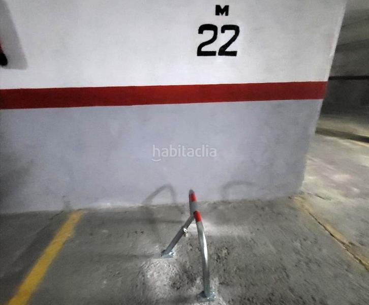 Foto ed97ecc5-0e36-43c6-b20c-aaddef75212b. Car parking in El Parc i la Llacuna del Poblenou Barcelona