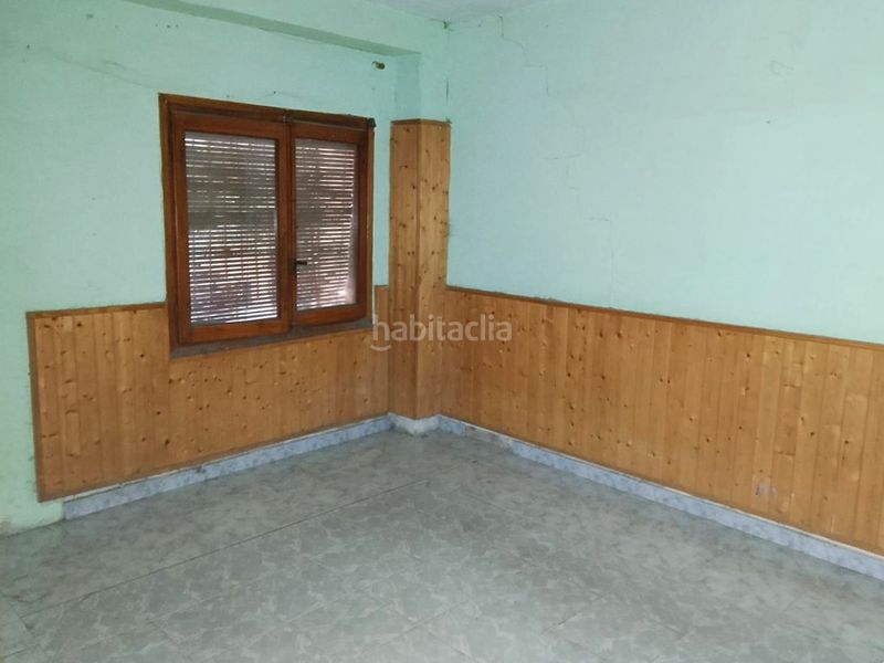 Foto bc81ad73-c651-438f-8b1d-a51864c86bf7. Casa adossada a Gallur