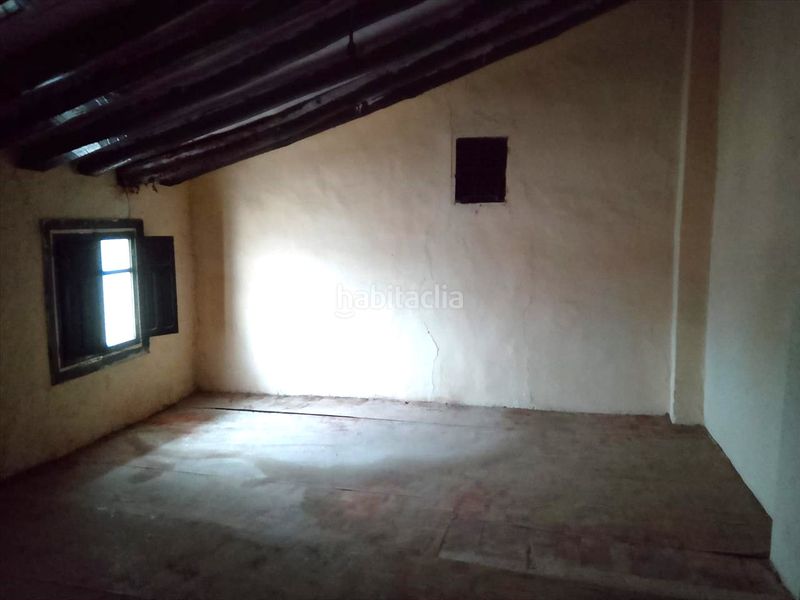 Foto fa0e15e6-34e0-4cbb-89f8-da09a6e332ff. Casa adossada a Gallur