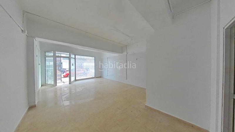 Foto 0190a117-853f-4e8e-8ac1-9f3d286572ef. Local comercial a Xúquer Terrassa