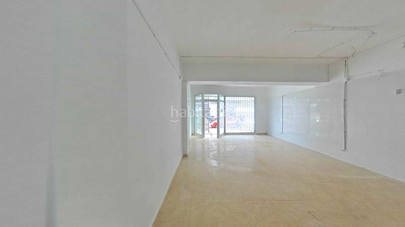 Foto 52a29443-4971-4024-93f1-44f86c1e0893. Local comercial a Xúquer Terrassa