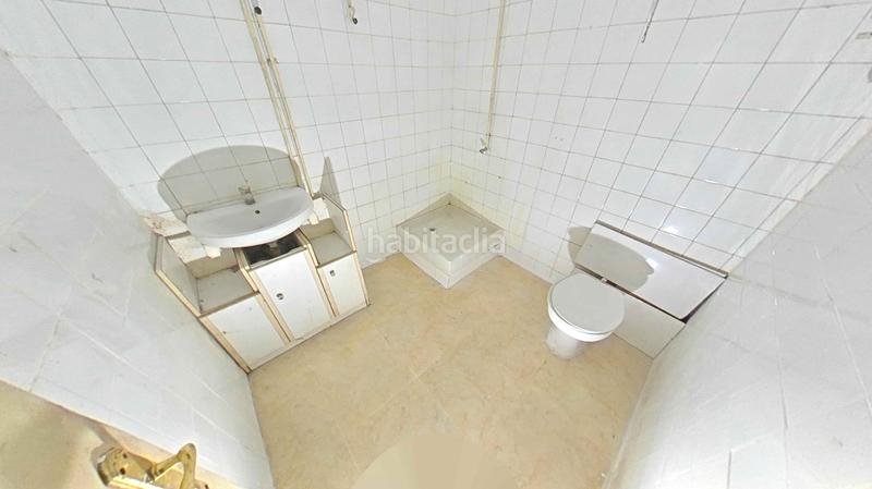 Foto 9fa6b12e-c412-4a2b-9b1e-8155181e2f70. Local comercial a Xúquer Terrassa