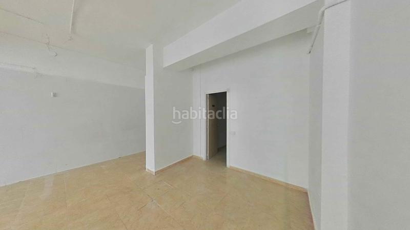 Foto c726e3b1-6e4c-44d9-91b0-0c091b6dccc5. Local comercial a Xúquer Terrassa