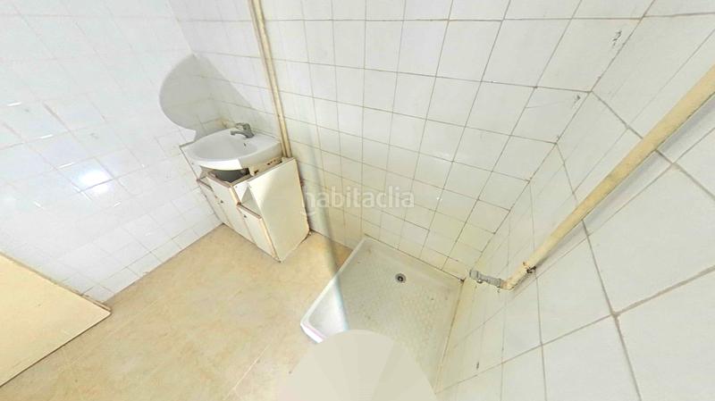 Foto 59ca05ac-21dc-4a02-9804-88feabf62ca0. Locale commerciale in Xúquer Terrassa