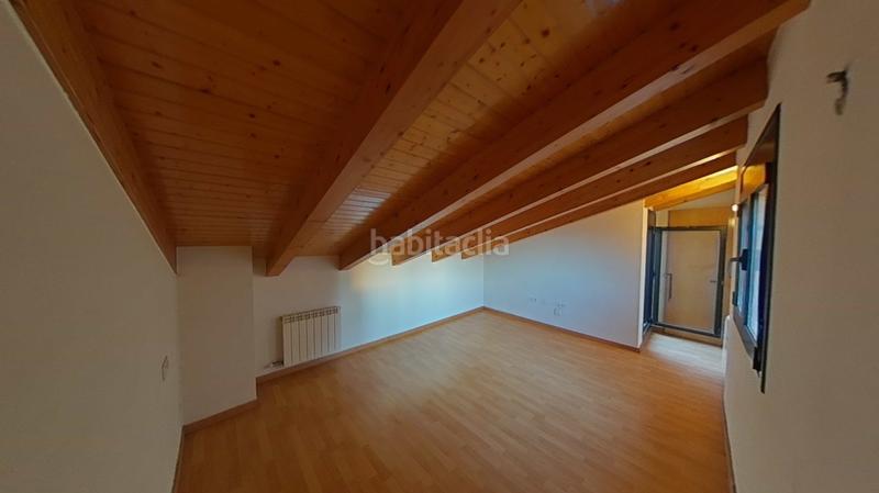 Foto 2cae6f66-cdbc-494f-838d-001f79ac9bb4. Zweistöckige wohnung mit heizung in Navarcles