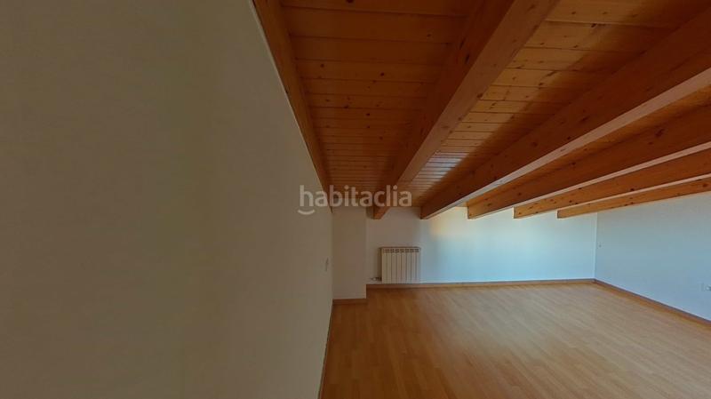 Foto 6f0a4ec4-a797-4e5c-912f-fc72f9d5e754. Zweistöckige wohnung mit heizung in Navarcles