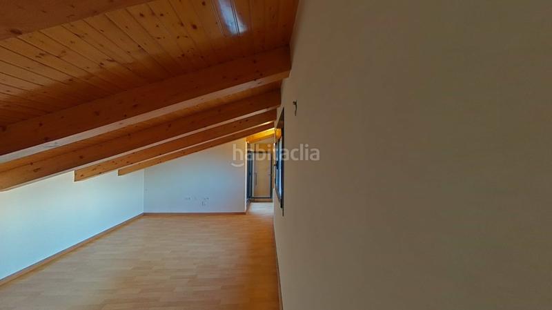 Foto ee4f2c7a-8b18-4b2c-9d90-3bad70b4d25c. Zweistöckige wohnung mit heizung in Navarcles