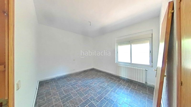 Foto dfc67a9f-7556-4f7b-b7fa-b852cef94ca1. Casa amb calefacció a Robledo de Chavela