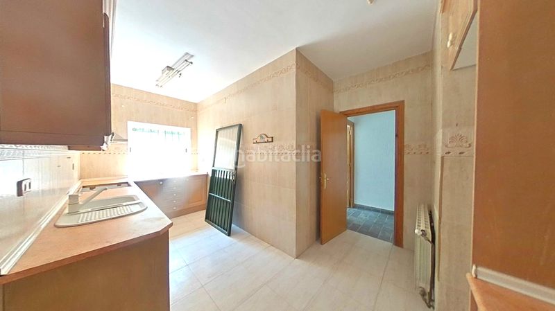 Foto e49ad56c-d769-45d6-becf-fc295af118c0. Casa amb calefacció a Robledo de Chavela