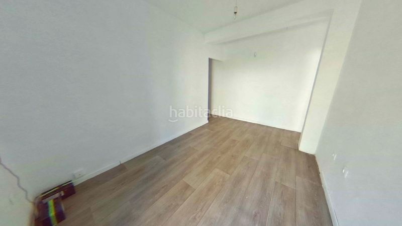 Foto 64b39169-1891-4e97-98a1-52a5ee443e1a. Pis a Aluche Madrid