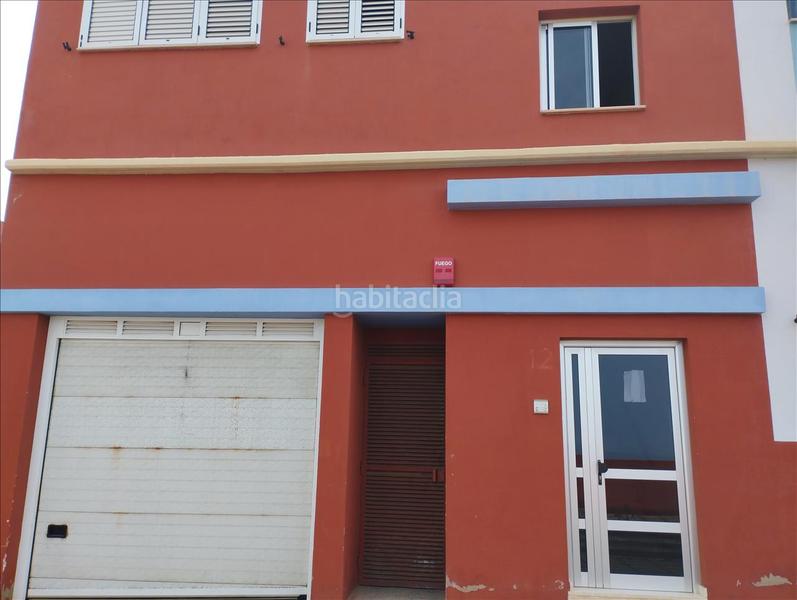 Foto f8a0075d-8c57-43ae-b2e5-bac4175615a0. Aparcament cotxe a Sardina Gáldar