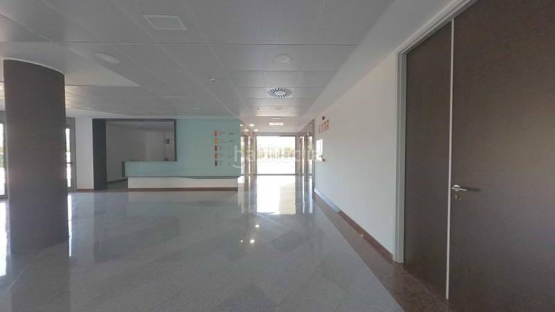 Foto 565d13ef-f207-451a-a467-42a7eb3d8a6f. Oficina en Garrapinillos Zaragoza