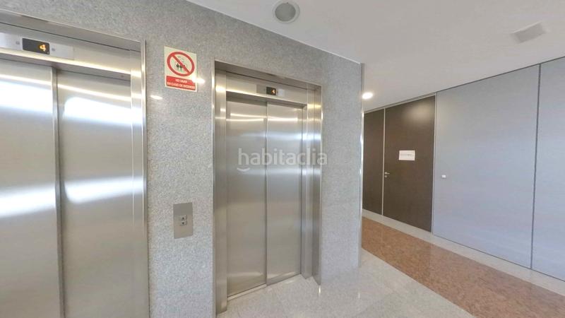 Foto d9e3b35f-c754-4fa5-937e-7987feaed18f. Oficina en Garrapinillos Zaragoza