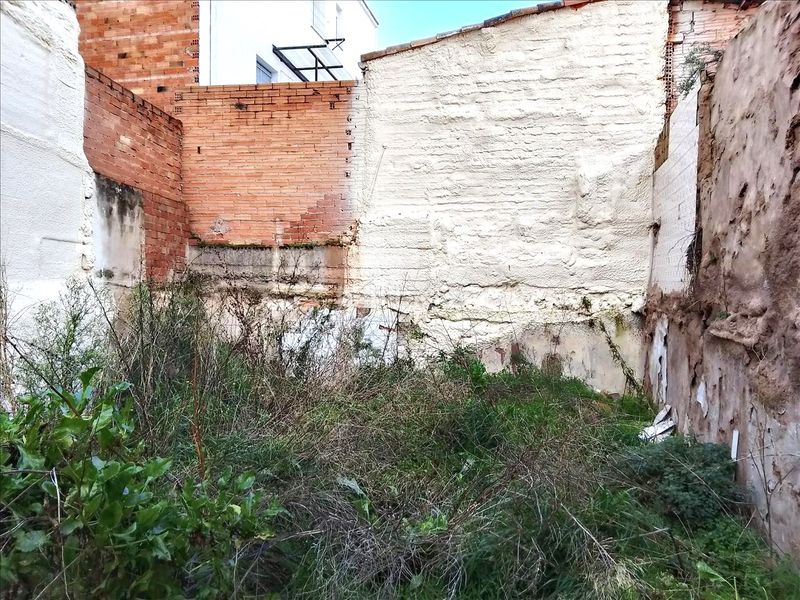 Foto 1272dd71-390f-42ad-956d-8c7f4b5b28ae. Terreny residencial a Badarán