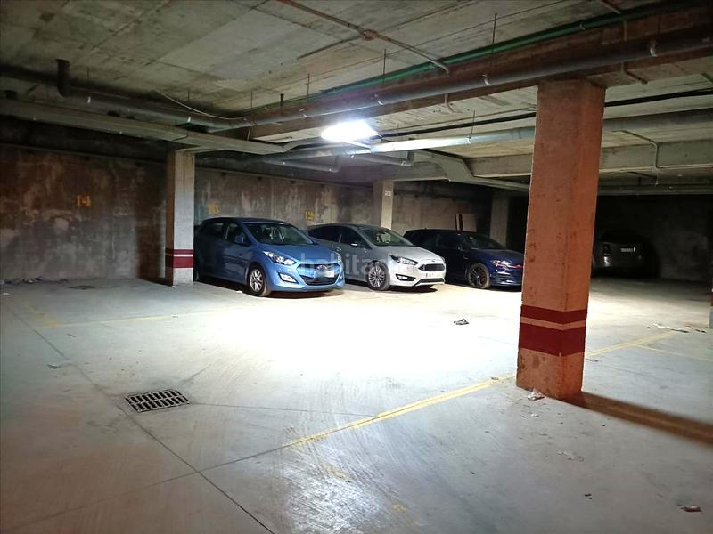 Foto 585ee049-2bae-495e-ab3f-9514bbb29da1. Aparcament cotxe a Aznalcóllar