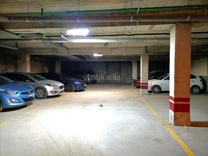 Foto aaf13aed-b6d5-46df-bd8e-8312ffea9fc1. Aparcament cotxe a Aznalcóllar