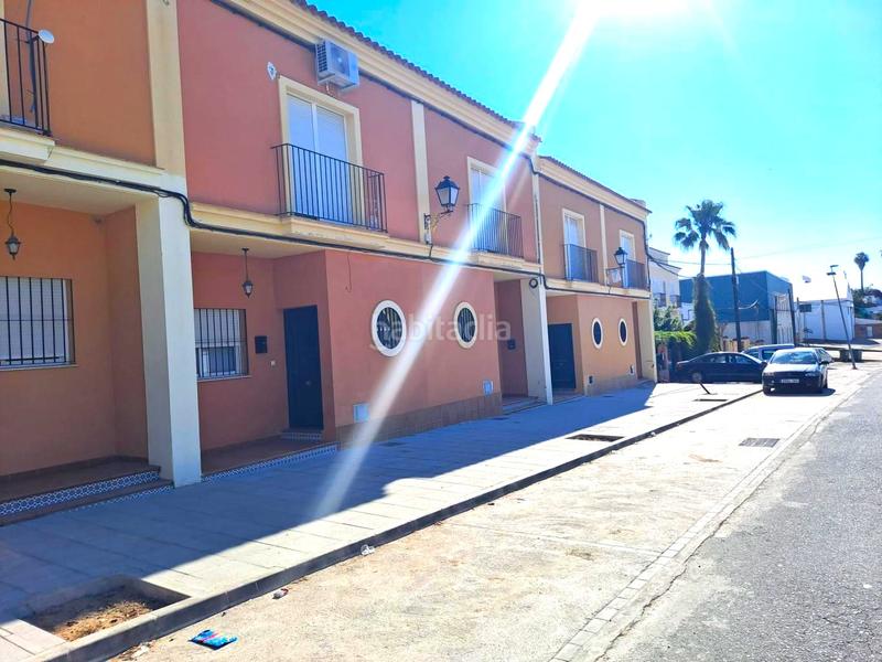 Foto d433ed5c-d42c-49a0-a208-ad15a6cb2f89. Aparcament cotxe a Aznalcóllar