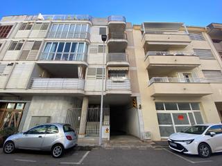 Car parking  Roger de flor