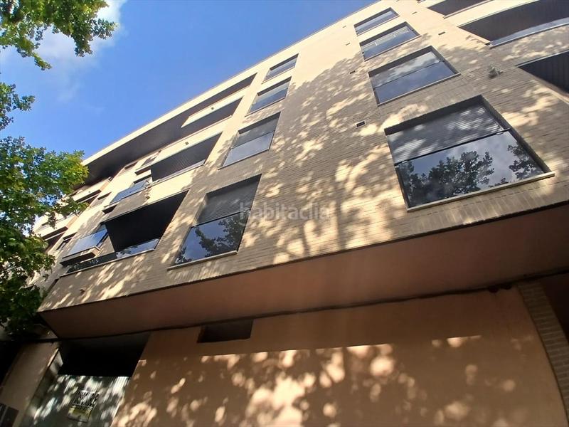 Foto 1d542862-e43f-4b82-b030-1a8081ec87c5. Aparcament cotxe a Almansa