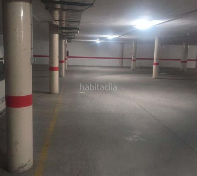 Foto 5f9103e2-1994-4789-8c76-937589881458. Aparcament cotxe a Almansa