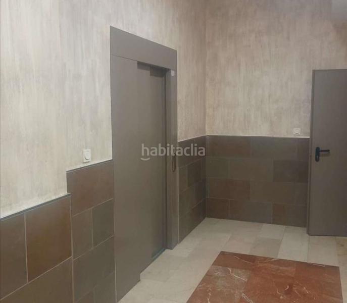 Foto a28c147d-95ac-436d-9fd6-9f7225c1a4a8. Aparcament cotxe a Almansa