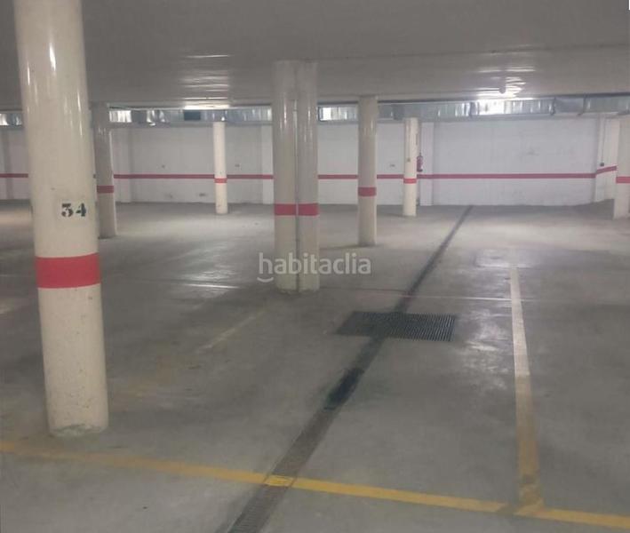 Foto a298d670-3b8d-4a2b-9ef1-2cd4fb329d22. Aparcament cotxe a Almansa