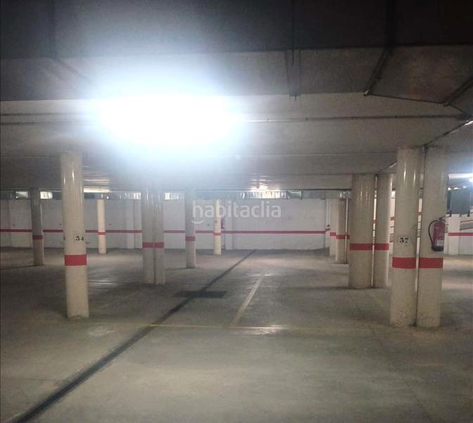 Foto f3badc90-6e6d-446e-b632-c64cd6c5e4a3. Aparcament cotxe a Almansa