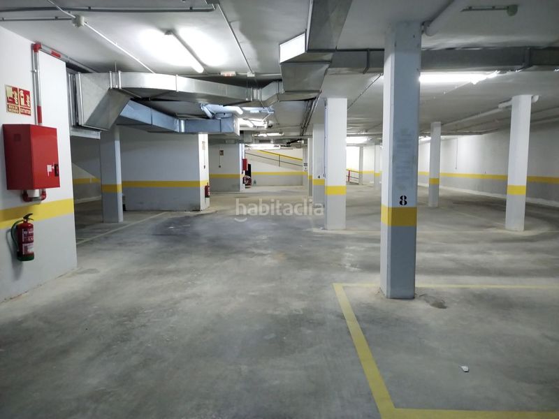 Foto e6ce69dc-00fc-4cd3-8647-7eff5cb723ec. Posto auto in Deltebre