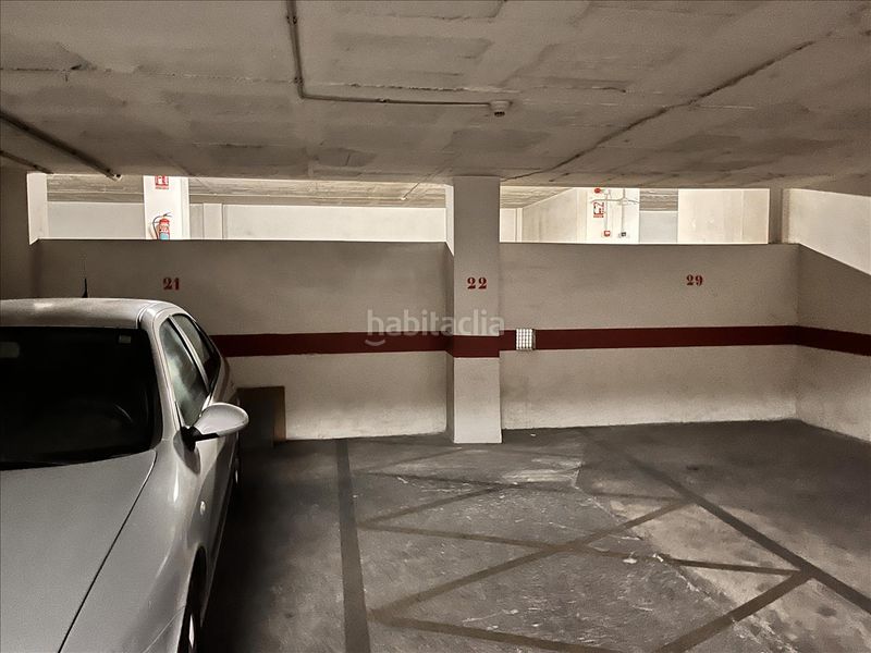 Foto 0ccb837b-8f02-4e0f-926b-defc616f42aa. Aparcament cotxe a Salinas