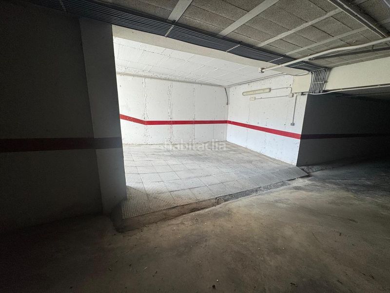 Foto c3be4103-ba4b-43e6-a750-75cc3ea0a609. Aparcament cotxe a Salinas