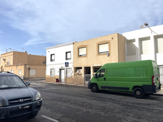Casa adossada  Lomas las