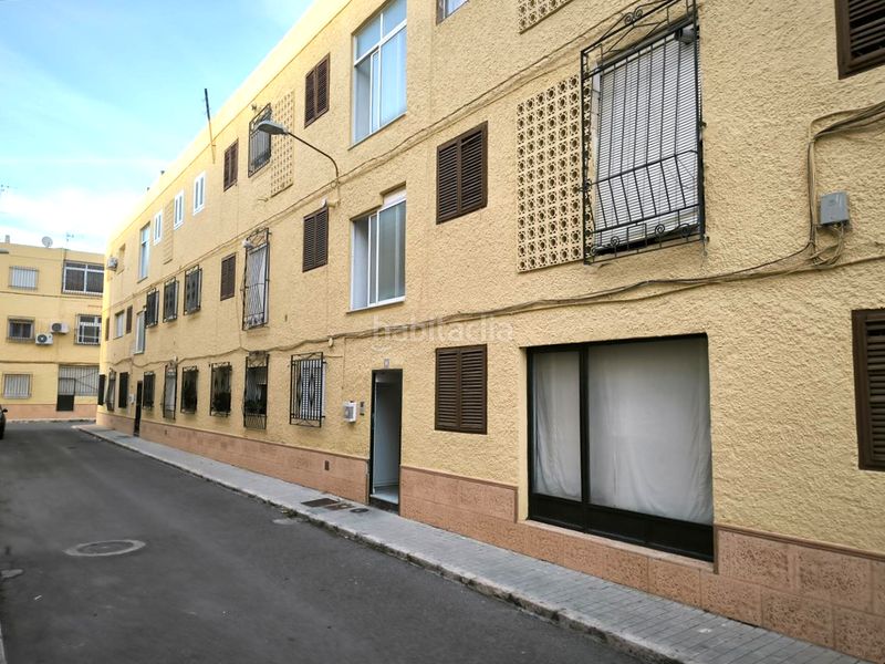 Foto b8a64478-50ed-4d79-9889-56cdca2790c0. Piso en Berja